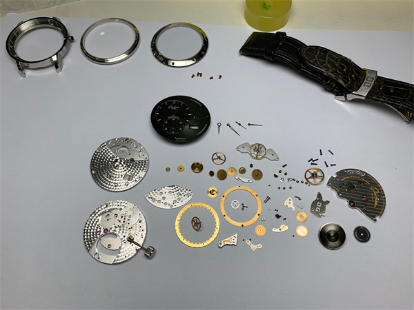 Is Large Watch Timing Error Normal? (2026 Latest Watch Error Standard) Hengdeli Official Explains the Reasons (Picture) Is Large Watch Timing Error Normal? (2026 Latest Watch Error Standard) Hengdeli Official Explains the Reasons (Picture)