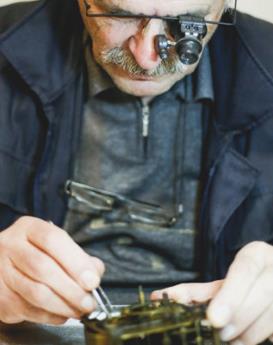 Martin Cook - Watchmaker of Shenzhen Hengdeli Watch Service Center