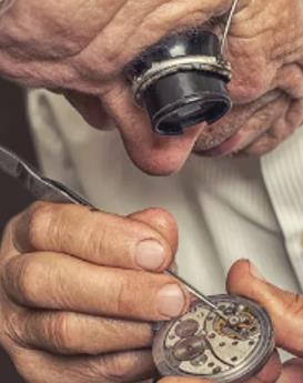 Nikos Konstantin - Senior Watchmaker at Chengdu Hengdeli Service Center