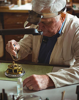 Gabriel Santos - Watchmaker at Chengdu Hengdeli Service Center