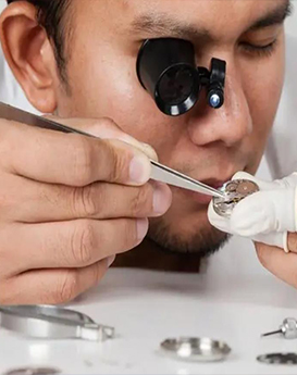 James Brown - Senior Watchmaker at Baoding Hengdeli Repair Center