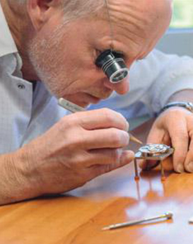 James Johnson - Senior Watchmaker at Baoding Hengdeli Repair Center